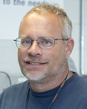 Robert Watson headshot