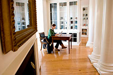 Student in the Rotunda before renovations